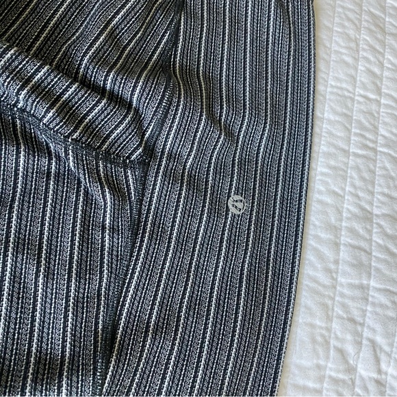 Lululemon High Rise Leggings - Picture 2 of 4